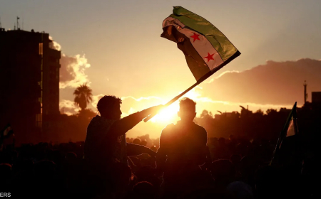 تستضيف العاصمة الفرنسية باريس مؤتمرا دوليا، الخميس، لبحث سبل تحقيق الانتقال السياسي في سوريا، وذلك بعد أكثر من شهرين من سقوط الرئيس السابق بشار الأسد