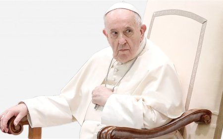 بعد ما نشر من انباء عن التحضير لجنازته.. ما هي صحة البابا؟