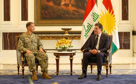 الرئيس نيجيرفان بارزاني يجتمع مع قائد القيادة المركزية الأمريكية