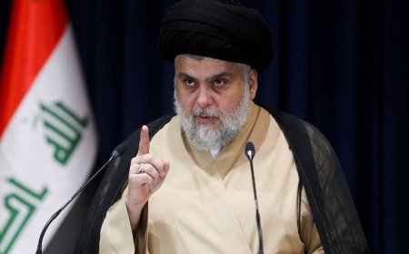 الصدر يوجه بمنع المظاهر المسلحة والتظاهرات "إلا بأمر منه"