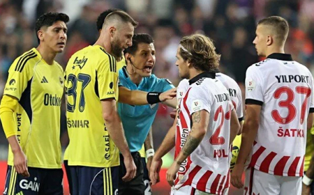 Samsunspor-Fenerbahçe maçının hakemi, devre arasında açıkladı: Golün iptal edilme nedeni belli oldu!