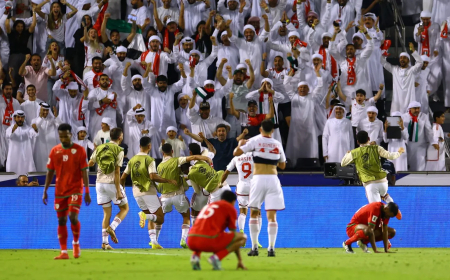 الإمارات تخطف فوزاً مثيراً من عُمان وتعزز حظوظها بالتأهل لكأس العالم