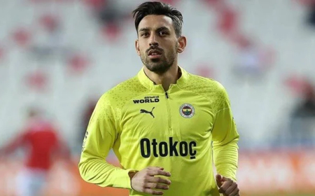 Fenerbahçe'de iki yıldız kadro dışı bırakıldı