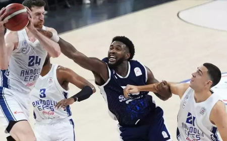 Anadolu Efes, Basketbol Süper Ligi'nde ikinci mağlubiyetini aldı