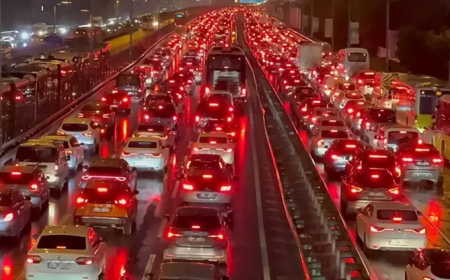 İstanbul'da trafik yoğunluğu yüzde 83'e çıktı