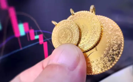 Gram altın rekora koşuyor! Yeni haftada altında, dövizde neler bekleniyor?