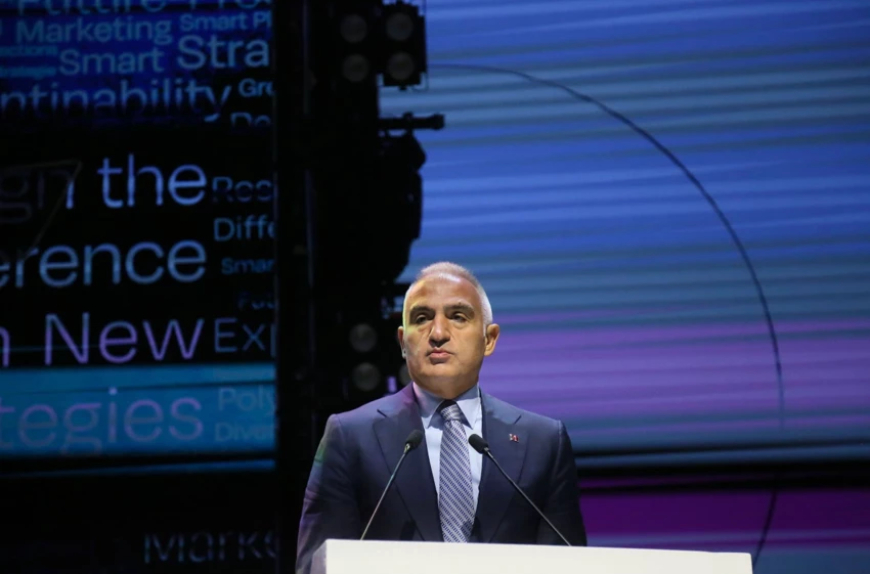 Bakan Ersoy'dan turizmde nisan-mayıs uyarısı: "Esnek ve hızlı davranacağız"