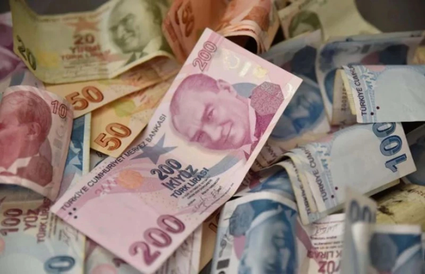 Yeni yılda emekli maaşları ne kadar artacak? Taban aylıklar ne kadar olacak? İşte SSK ve BAĞ-KUR'lular için yeni tablo