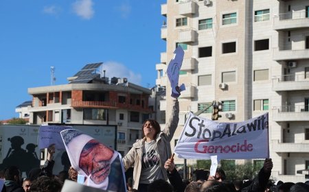 Suriye'de Alevilerin gösterileri çatışmaya dönüştü: Ölü ve yaralılar var