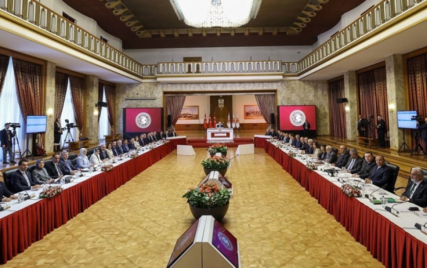 YENİLENDİ- İmralı ziyareti sonrası komisyon toplandı: Görüşme tutanağının özeti ortaya çıktı