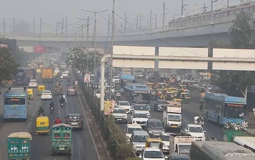 Yeni Delhi’de hava kirliliği alarmı: Yüzde 50 evden çalışma zorunluluğu