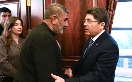 Bakan Tunç, Rojin Kabaiş'in ailesi ile görüştü