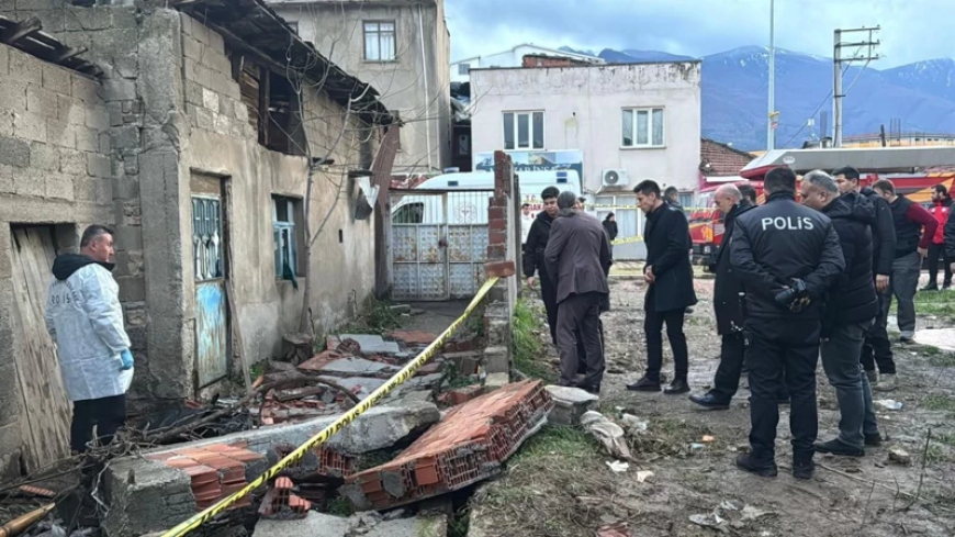 Şiddetli lodos can aldı! Duvarın altında kalan genç öldü: Yakınları sinir krizi geçirdi