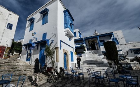 قرية سيدي بوسعيد.. جوهرة السياحة التونسية مهددة بعد أمطار غير مسبوقة