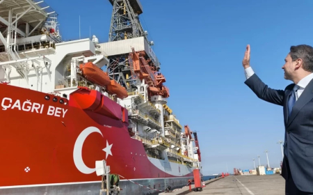 Çağrı Bey sondaj gemisi Somali yolcusu: Bakan Bayraktar: İlk kez kara sularımız dışında petrol arayacak