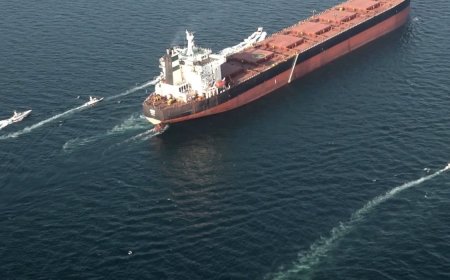 ايران تجري مناورات  مشتركة، غداً الخميس، مع حليفتها روسيا في بحر عمان