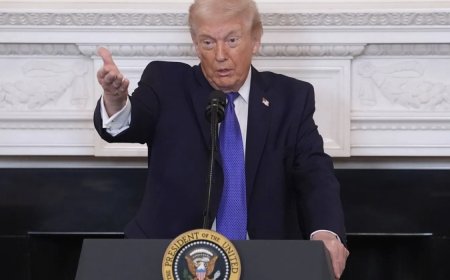 ترامب: ادرس توجيه ضربة محدودة لايران