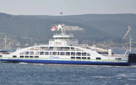 Kuzey Ege'de deniz ulaşımına fırtına engeli