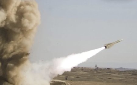 اعلام ايراني: إطلاق عشرات الصواريخ الباليستية باتجاه (إسرائيل)