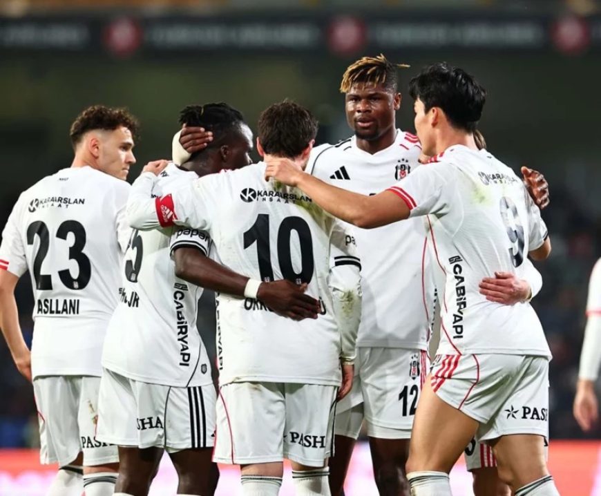 Nihat Kahveci'den yıldız futbolcu için olay çıkış "Beşiktaş'tan gitmeli"