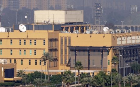 السفارة الأميركية في بغداد:  ننصح المواطنين الأميركيين بتوخي الحذر الشديد والحد من تحركاتهم والبقاء في أماكن إقامتهم