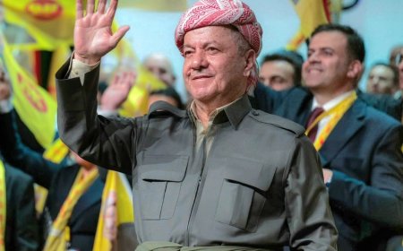 الرئيس مسعود بارزاني  يؤكد خلال اجتماعه مع توم باراك مبعوث الرئيس الأميركي اليوم الاثنين أن "الإطار التنسيقي هو من يقرر من سيكون مرشح منصب رئيس الوزراء العراقي"، مشيراً الى "ضرورة أن تلتزم الحكومة العراقية المقبلة بتطبيق الدستور ومبادئ الفيدرالية".