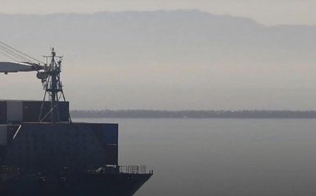 وسائل إعلام إيرانية تنقل عن قائد بالحرس الثوري قوله إن طهران ⁠أغلقت مضيق هرمز و"ستحرق أي سفينة تحاول ⁠عبوره"