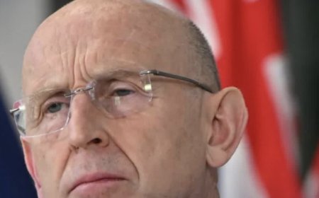 وزير الدفاع البريطاني: لا أستبعد المشاركة في الغارات على إيران