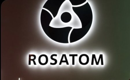 أليكسي ليخاتشيف رئيس شركة روس آتوم النووية الروسية الحكومية يصرح اليوم الخميس إن ​الشركة ستبقى في إيران رغم الحرب، وإنها ‌ملتزمة باتفاق بناء وحدتين إضافيتين في محطة بوشهر النووية.