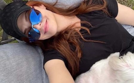 Fit haliyle gündem oldu! Mine Tugay’ın yeni pozlarına beğeni yağdı