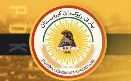 كتلة الحزب الديمقراطي الكوردستاني في مجلس النواب العراقي، تؤكد أن حكومة إقليم كوردستان تحترم الدستور وتلتزم به، وتتوقع من بغداد أن تحترم حقوقها المنصوص عليها في الدستور وأن تكفّ عن انتهاكها، داعيةً "الحكومة الاتحادية، بشكل عاجل، إلى عقد اجتماع فوري لحلّ القضايا العالقة بدلًا من إصدار بيانات تهديدية" 