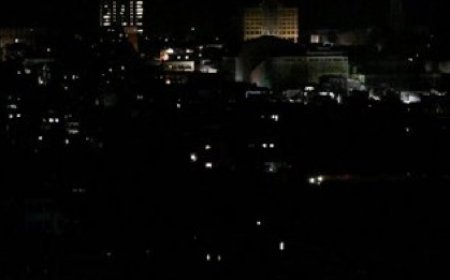 رويترز:‏أعلن مشغل شبكة الكهرباء الوطنية في ​كوبا أن الشبكة تعرضت ‌لانهيار، مما أدى إلى انقطاع التيار الكهربائي ​عن حوالي 10 ملايين ​شخص في ظل حصار ⁠نفطي تفرضه الولايات المتحدة، والذي ​أدى إلى شل نظام ​توليد الكهرباء في الجزيرة الذي يعاني بالفعل من التقادم