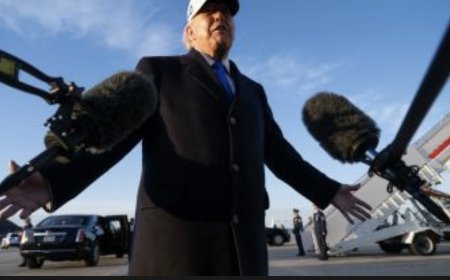 وكالات،  دونالد ترامب  يؤكد أن الولايات المتحدة ستواصل قصف إيران في حال فشل المسار التفاوضي، مشيرا إلى أن المباحثات الجارية تركز بشكل خاص على تخلي طهران عن الاسلحة النووية ووقف تخصيب اليورانيوم، مع إمكانية نقل اليورانيوم المخصب خارج إيران في حال التوصل إلى اتفاق.