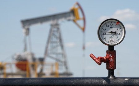 أسعار النفط دون 100 دولار للبرميل بتراجع 5% إثر تصريحات أمريكية عن قرب إطلاق مسار دبلوماسي لإنهاء الحرب على إيران