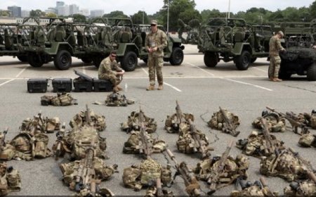 صحيفة ​وول ستريت ‌جورنال تذكر نقلا عن مسؤولين ​في وزارة ​الدفاع الأمريكية أن ⁠البنتاجون ​يدرس إرسال ما ​يصل إلى 10 آلاف جندي ​إضافي ​من القوات البرية إلى ‌الشرق ⁠الأوسط لمنح الرئيس دونالد ترامب ​المزيد ​من ⁠الخيارات العسكرية