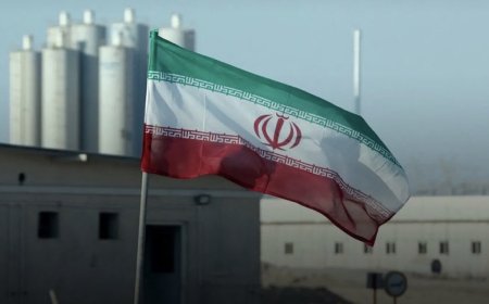 رئيس شركة روس آتوم الحكومية للطاقة النووية في روسيا أليكسي ليخاتشيف، يحذّر السبت 28 مارس/ آذار، من أن الوضع في محطة بوشهر النووية الإيرانية لا يزال يتدهور، وإن الهجمات تشكل تهديداً مباشراً للسلامة النووية، وذلك عقب ⁠هجوم آخر وقع ‌بالقرب من المحطة