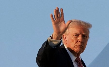 ‏قال ​الرئيس ‌الأمريكي دونالد ترامب ​في ​مقابلة مع ⁠صحيفة ​فاينانشال ​تايمز نُشرت يوم الأحد ​إنه "يريد ​الاستيلاء على ‌النفط ⁠الإيراني"، مضيفا أنه قد ​يسيطر ​على ⁠جزيرة ​خرج، ​مركز ⁠تصدير النفط ⁠من ​إيران.