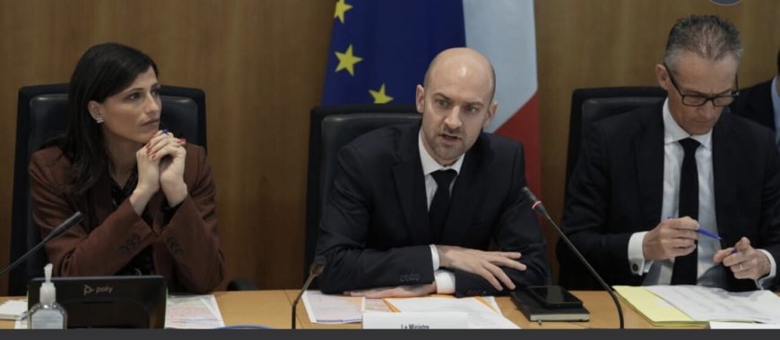 وزير الخارجية الفرنسي: "مستعدون للمشاركة في الدفاع" عن دول الخليج والأردن