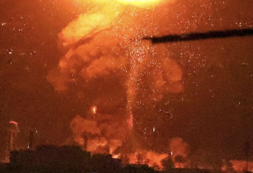 ‏محافظ ⁧‫طهران‬⁩: توقف توزيع الوقود "مؤقتاً" بسبب غارات على مواقع نفطية تسببت بأضرار في شبكة إمداد الوقود