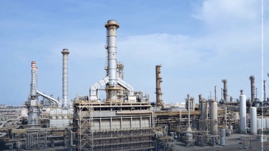 ‏بلومبرغ: إغلاق مصفاة في الرويس بالإمارات كإجراء احترازي بعد هجوم بطائرات مسيرة