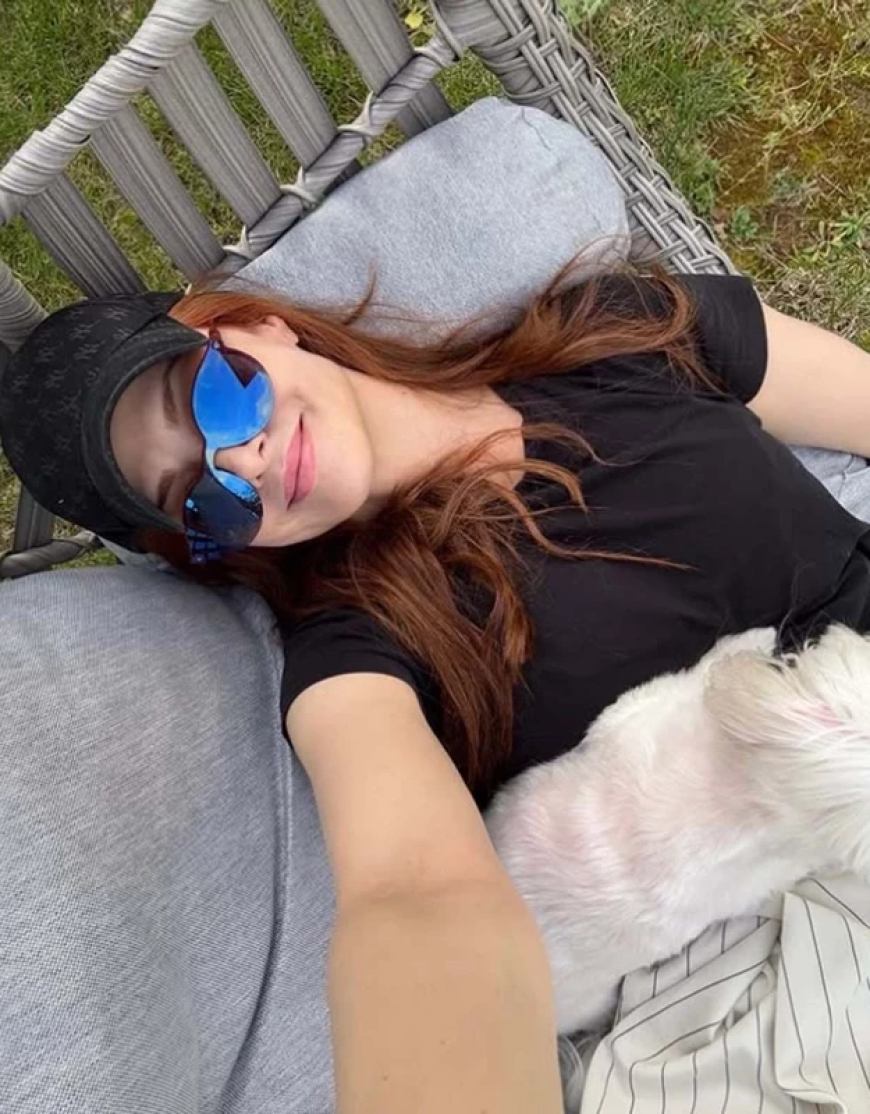 Fit haliyle gündem oldu! Mine Tugay’ın yeni pozlarına beğeni yağdı