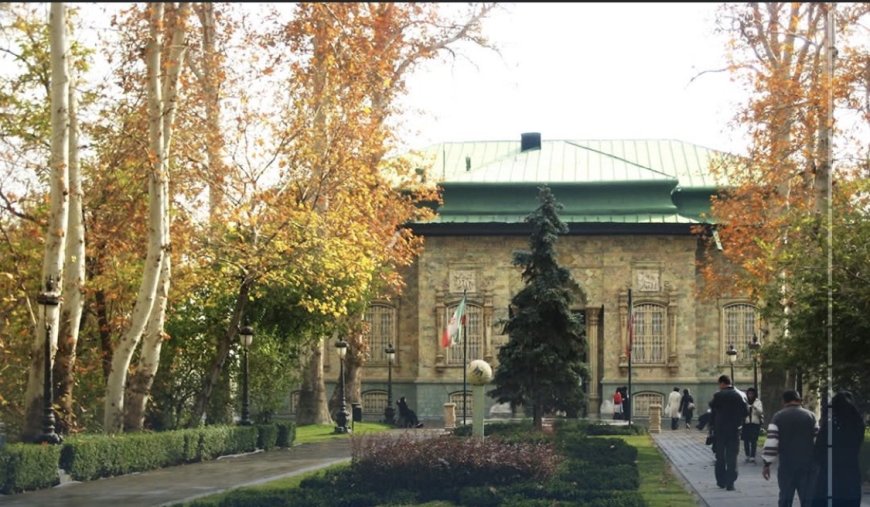 وكالة فارس: استـــــ..ـهداف مجمع سعد آباد أكبر مجمع ثقافي تاريخي في إيران