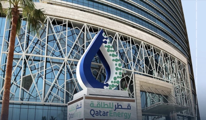 الرئيس التنفيذي لقطر للطاقة يصرح : سنخسر ما يعادل 17 بالمئة من صادرات قطر من الغاز المسال لمدة تتراوح بين 3 و5 سنوات ولكي نستأنف الإنتاج نحتاج أولا إلى وقف الأعمال العدائية و: لا ينبغي مهـــ..ـاجمة هذه المنشآت التي كلفت حوالي 26 مليار دولار لبنائها قبل سنوات عدة و: الإيرادات السنوية المفقودة من المنشآت الثلاث المتضررة تبلغ حوالي 20 مليار دولار، و: ستنخفض صادراتنا من غاز البترول المسال بنسبة 13%، وقد نضطر إلى إعلان حالة القوة القاهرة في عقود طويلة الأجل تصل مدتها إلى خمس سنوات 