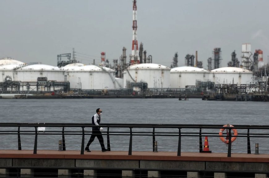 انخفاض أسعار النفط بأكثر من 13.5 في المائة يوم الاثنين بعد أن صرّح الرئيس الأميركي دونالد ترامب بأنه سيأمر الجيش بتأجيل أي ضربات ضد محطات الطاقة الإيرانية والبنية التحتية