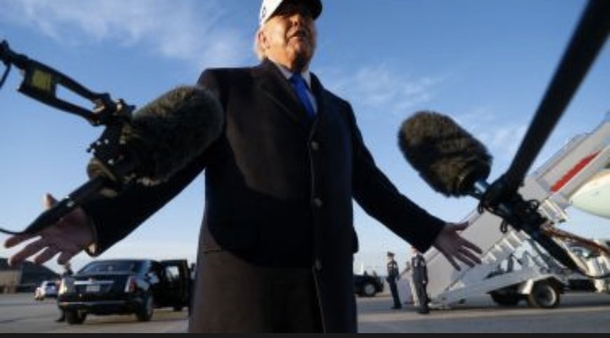 وكالات،  دونالد ترامب  يؤكد أن الولايات المتحدة ستواصل قصف إيران في حال فشل المسار التفاوضي، مشيرا إلى أن المباحثات الجارية تركز بشكل خاص على تخلي طهران عن الاسلحة النووية ووقف تخصيب اليورانيوم، مع إمكانية نقل اليورانيوم المخصب خارج إيران في حال التوصل إلى اتفاق.