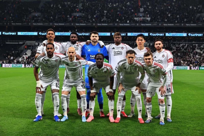 Sergen Yalçın onay verdi! 5 milyon euroluk yıldız Beşiktaş’tan gidiyor!