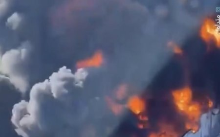 اندلاع حريق هائل نتيجة اشتعال الوقود إثر هجوم بطائرة مسيرة استهدف مخازن للزيوت تابعة لشركة بريطانية في ⁧‫أربيل‬⁩