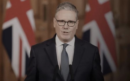 رئيس وزراء بريطانيا: تواصلنا مع 35 دولة لعقد اجتماع من أجل فتح مضيق هرمز والوصول إلى حرية الملاحة والنقل البحري و هناك خطة من 5 بنود للخروج من أزمة إغلاق مضيق هرمز و بريطانيا تستضيف هذا الأسبوع اجتماعًا دولياً حول مضيق هرمز وحرب إيران تؤثر على بلدنا بشكل واضح.