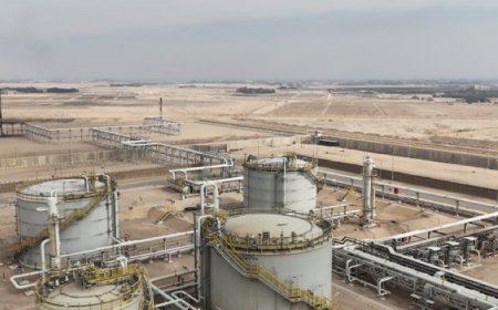 ‏قالت وزارة النفط العراقية إن ​العراق بدأ تصدير النفط ‌الأسود عبر سوريا بعد انقطاع الإمدادات في مضيق هرمز نتيجة ​الحرب مع إيران