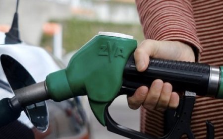 رويترز: ‏قال مفوض الطاقة ‌في الاتحاد الأوروبي دان يورجنسن ​​يوم الجمعة إن التكتل ⁠يدرس "كل الاحتمالات" ​بما فيها ​ترشيد استخدام الوقود وسحب المزيد من النفط من ​احتياطيات الطوارئ استعدادا لصدمة طاقة "طويلة الأمد" ‌ناجمة ⁠عن حرب الشرق الأوسط